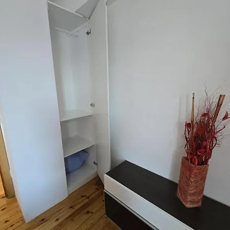 Spacious In Mountain View 150 Sqm Apartment *