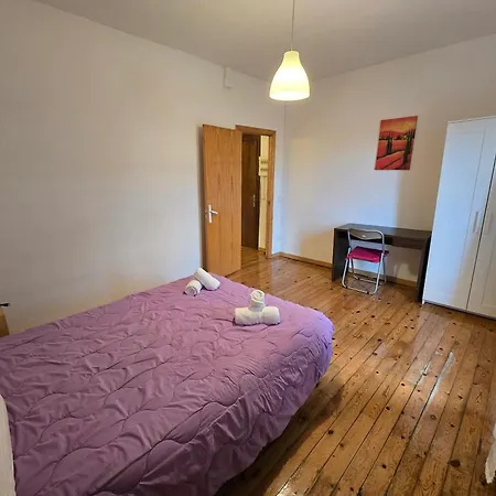 Spacious In Mountain View 150 Sqm Apartment